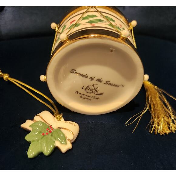 Lenox “Sounds of the Season” Drum Ornament w/ Charm & Box – Holiday Holly Gold - Picture 2 of 7